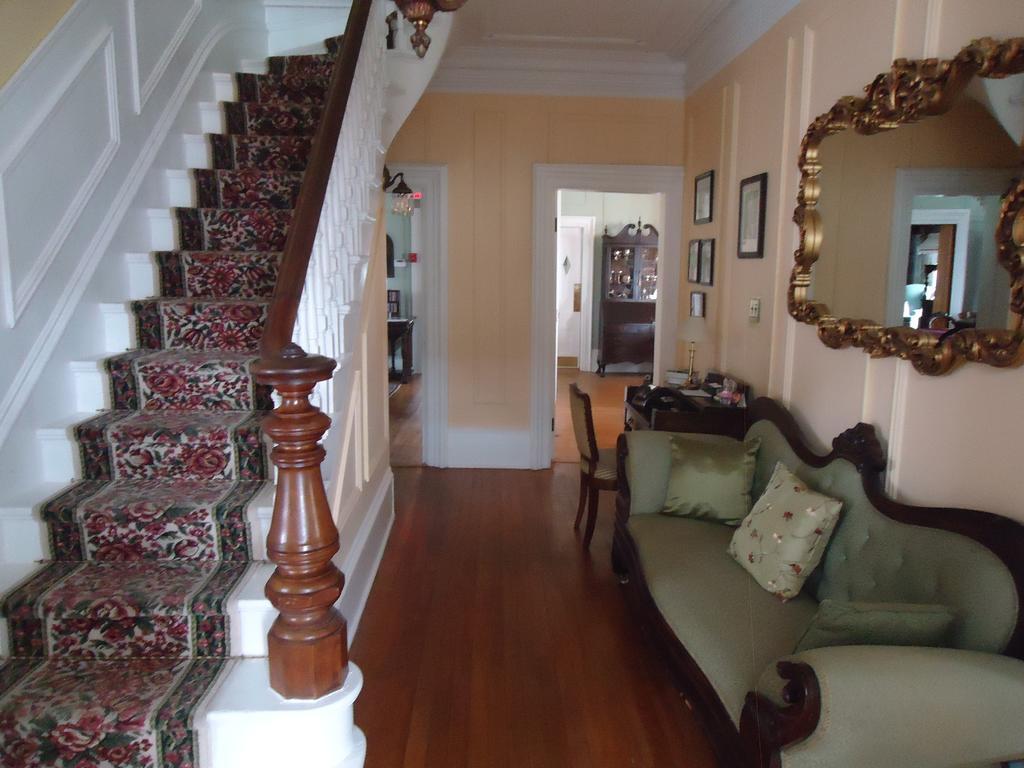 Governor'S Mansion Inn Miramichi Eksteriør bilde