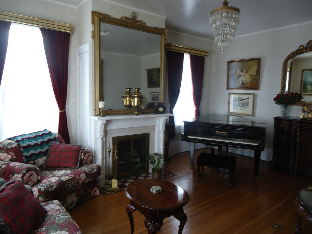 Governor'S Mansion Inn Miramichi Eksteriør bilde