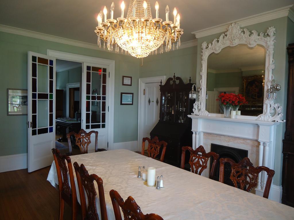 Governor'S Mansion Inn Miramichi Eksteriør bilde