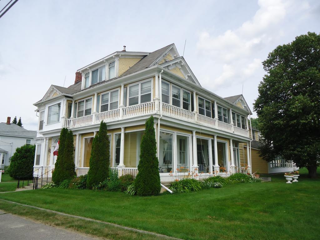 Governor'S Mansion Inn Miramichi Eksteriør bilde