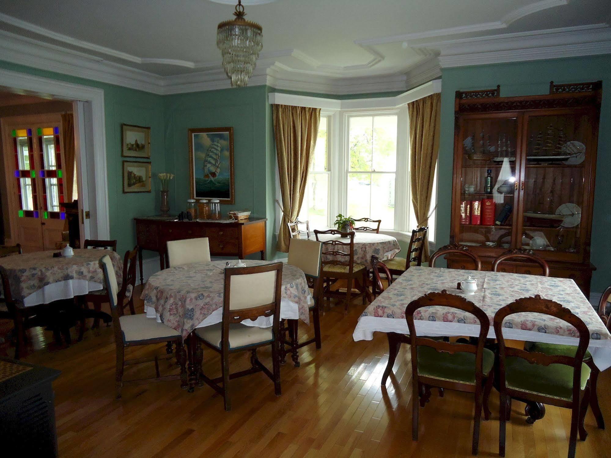 Governor'S Mansion Inn Miramichi Eksteriør bilde
